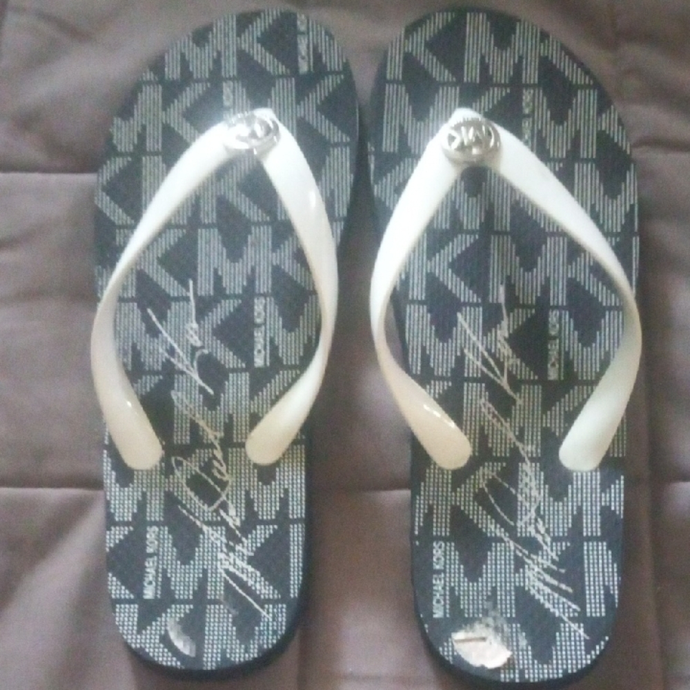 Michael Kors Monogram Black and White SandalsSize 7M